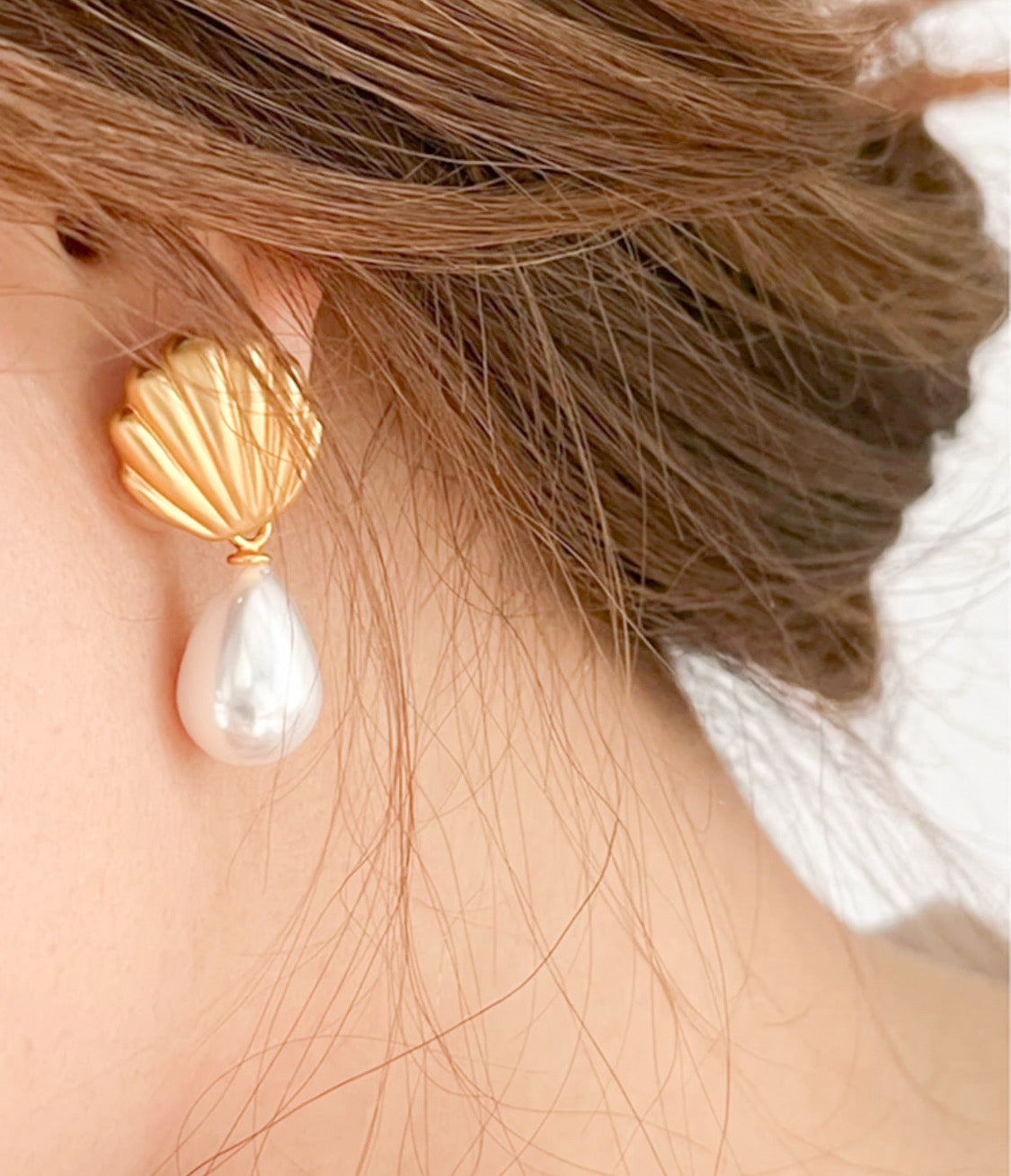 Frosted Shell Pearl Earrings