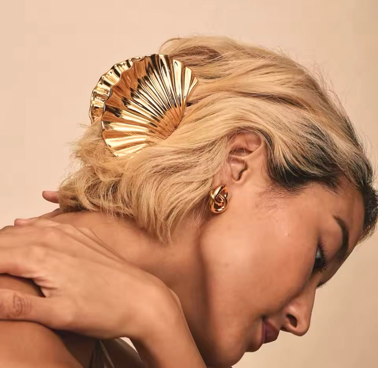 Shell Hair Clip